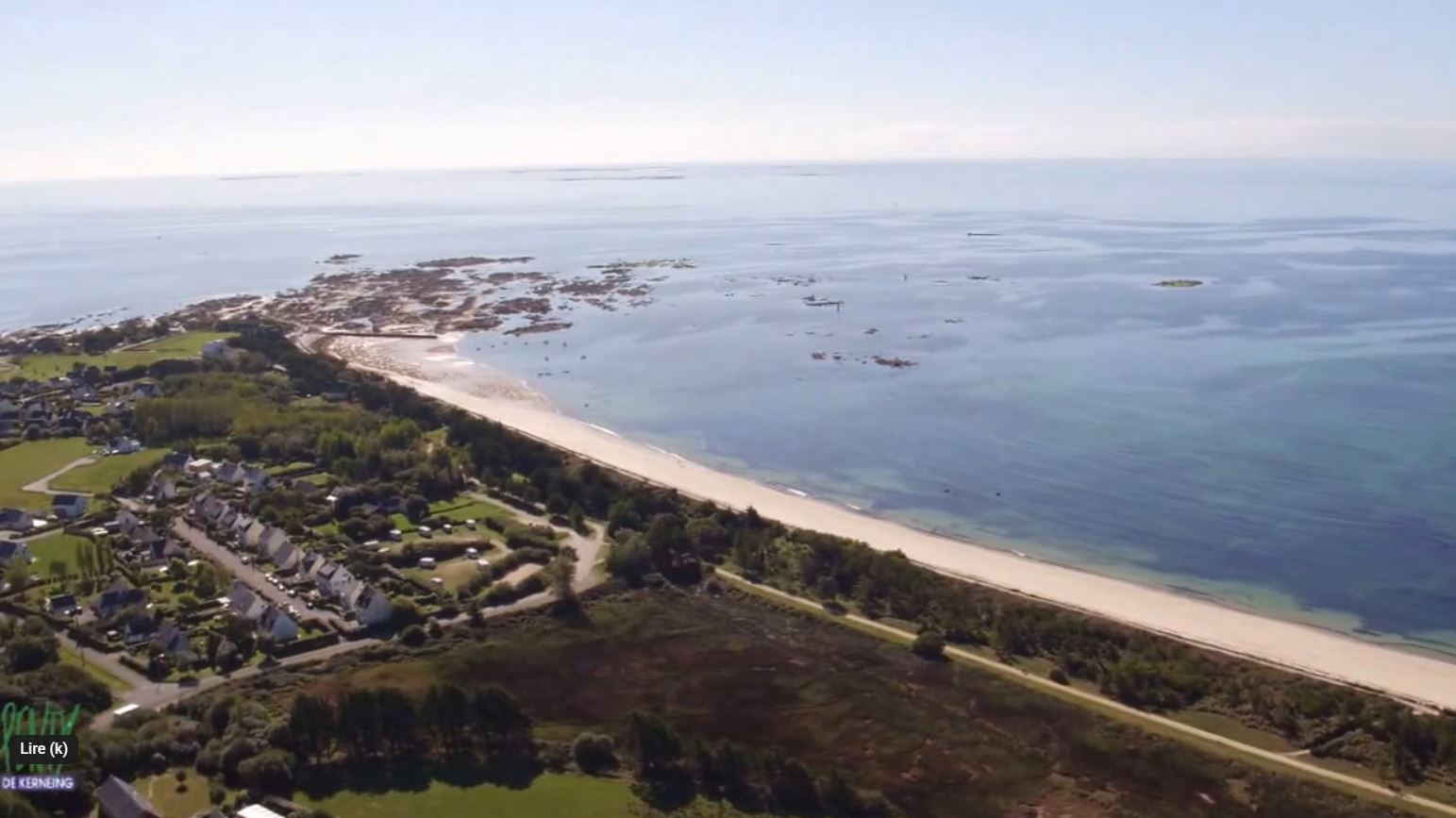 La pointe de Mousterlin, au loin, l'archipel des Glénan